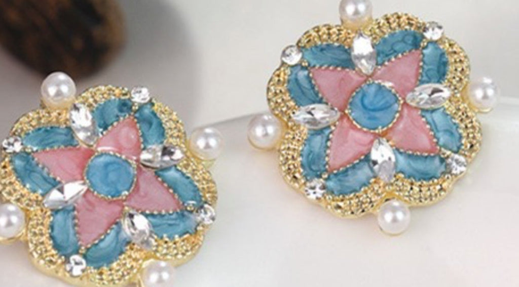 Vintage Flower Pearl Earrings