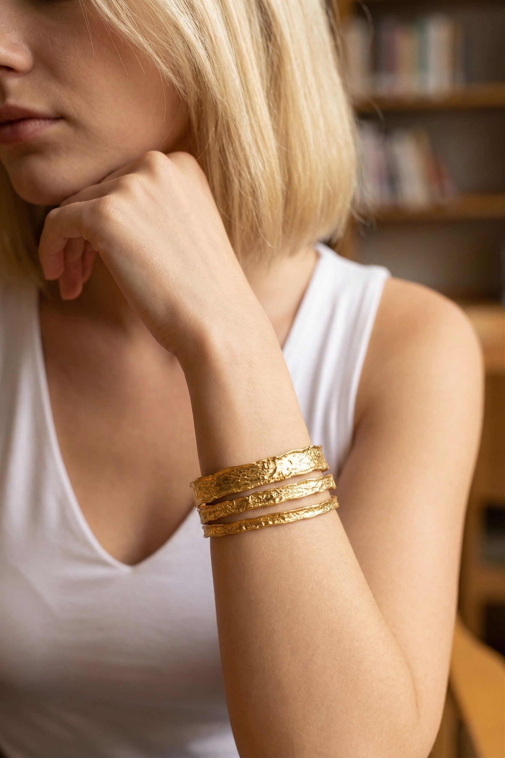 Golden Texture Bangle Set