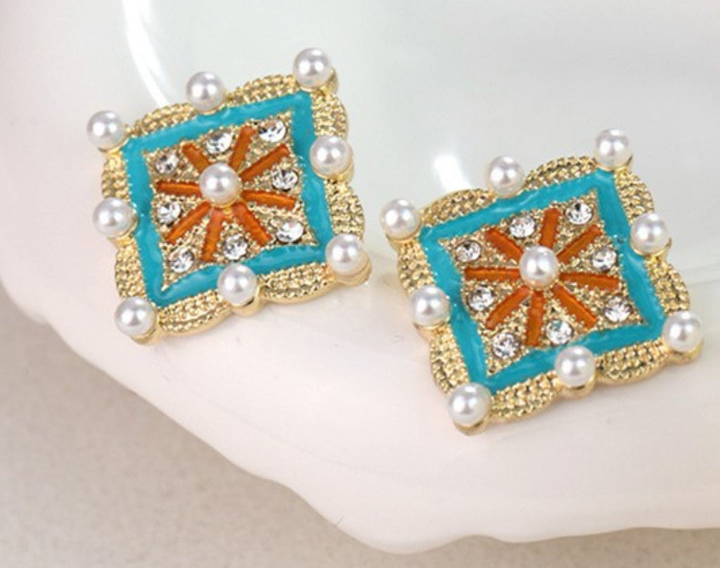 Vintage Flower Pearl Earrings