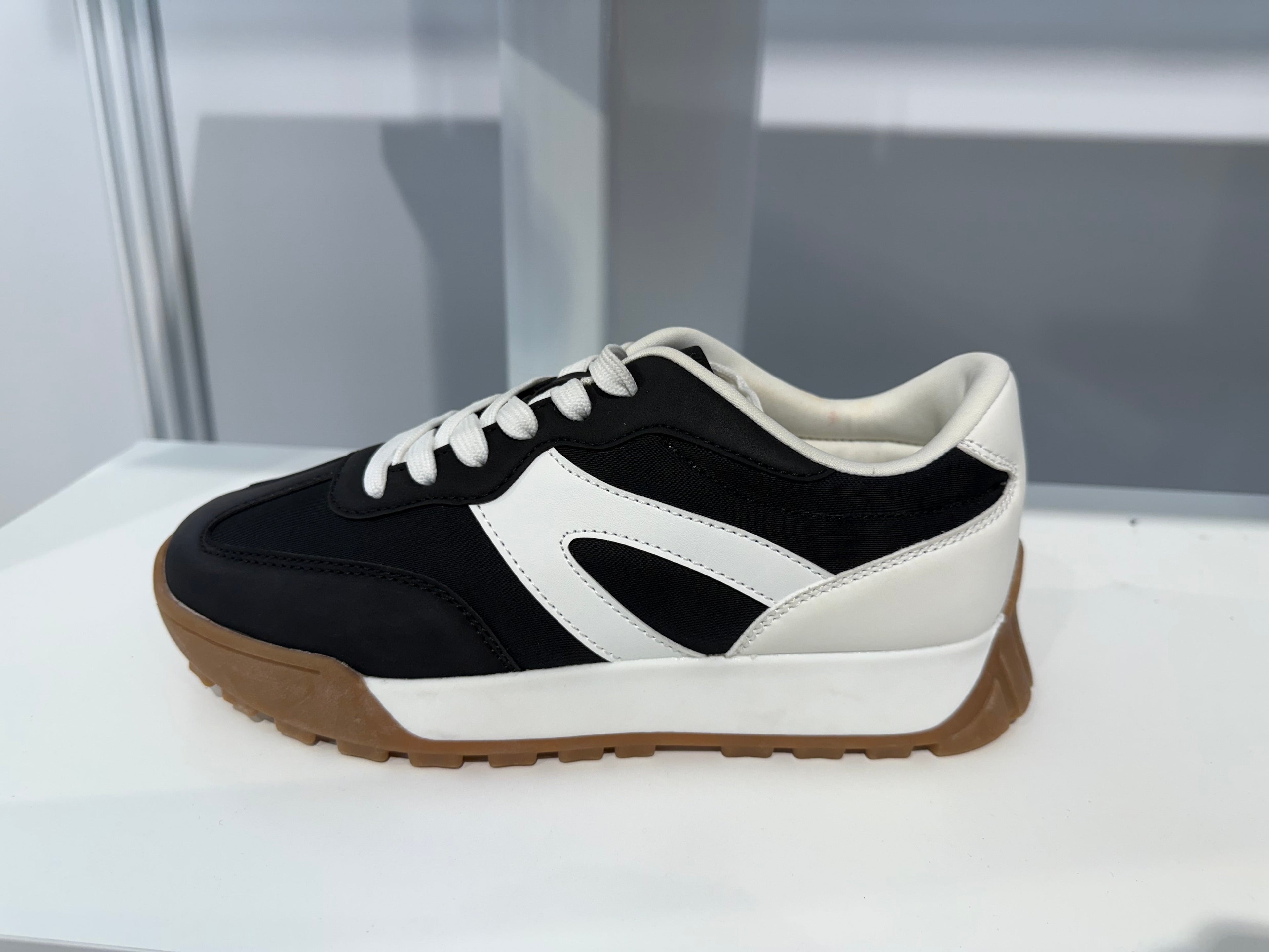 Get A Move On Sneaker-Black