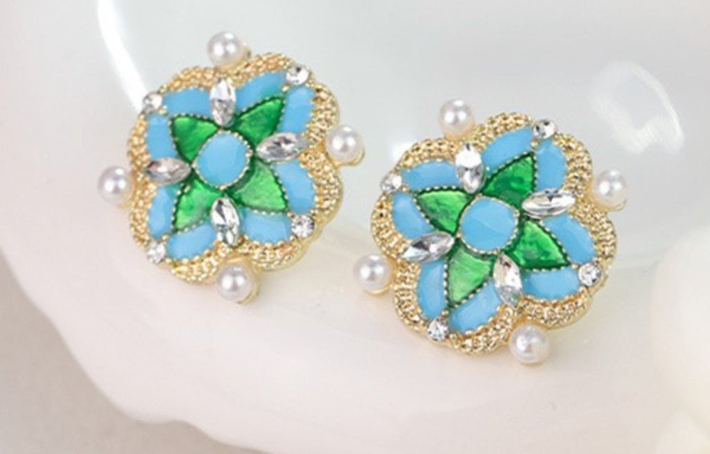 Vintage Flower Pearl Earrings