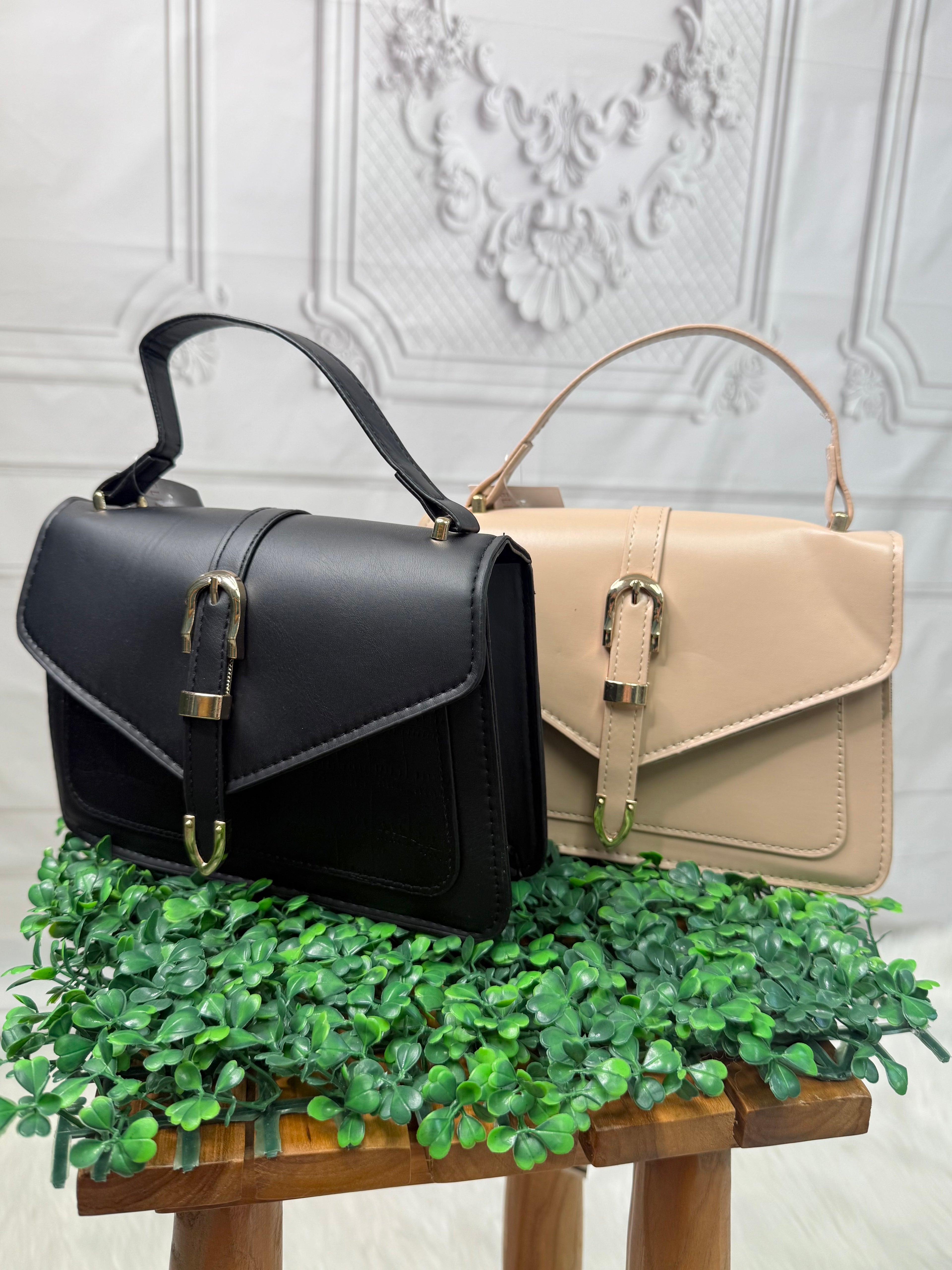 The Everyday Elegance Crossbody Handbag